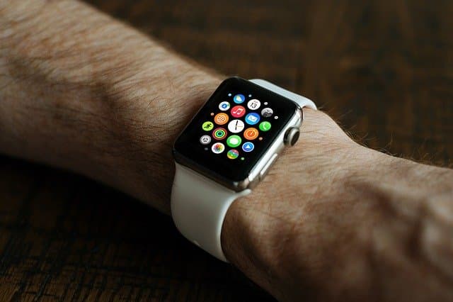 ما هي طريقة تشغيل ساعة smart watch